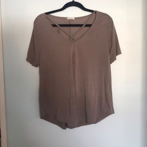 Purplish-brown T shirt!